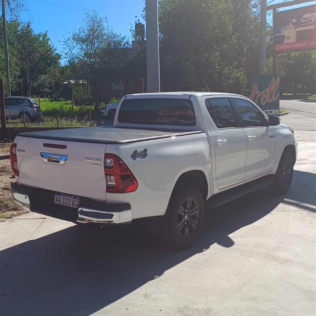 TOYOTA HILUX - InfoGuia Traslasierra - Foto del rodado hilux , parte de costado del vehiculo