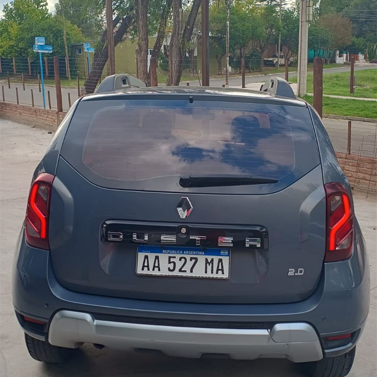 RENAULT DUSTER PH2 PRIVILEGE 2.0 - InfoGuia Traslasierra - 🚘 RENAULT DUSTER PH2 PRIVILEGE ✔️Modelo 2016 ✔️NAFTA 2.0 ✔️Km: 97.000 Compra y Venta 🚘 Financiación y permuta 📲 3544-430878 Nos encontras en: 📍Simón Bolivar 1850 Mina Clavero 📍Córdoba (taninga)