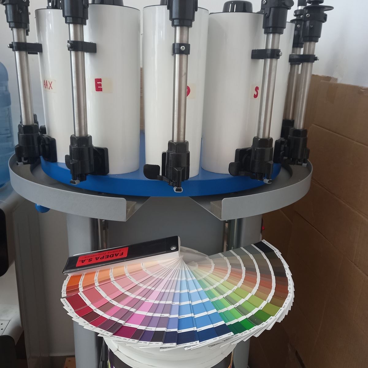 Preparación de colores tintométricos - InfoGuia Traslasierra - Tintométrico