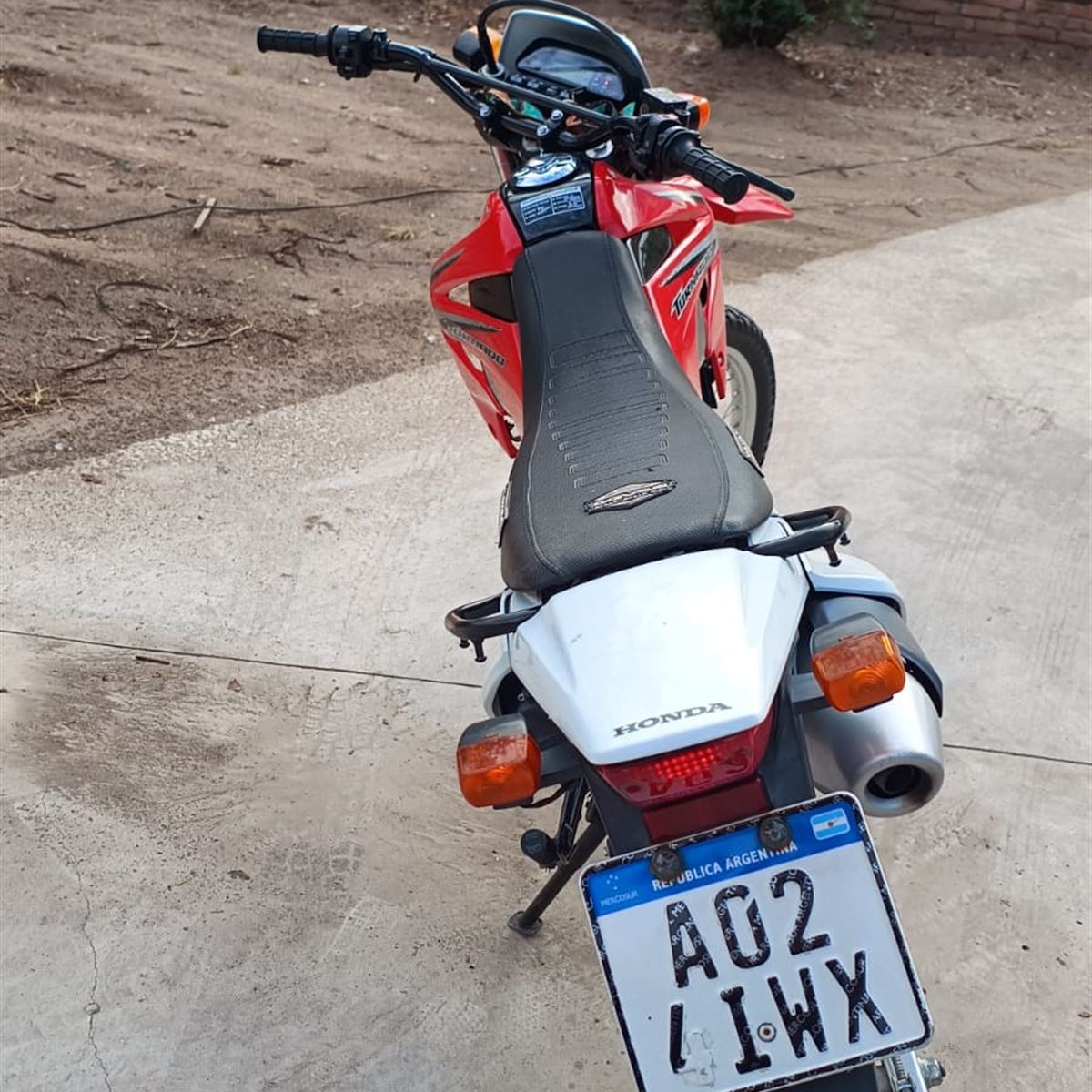 HONDA TORNADO - InfoGuia Traslasierra - 🏍️🌪️HONDA TORNADO XR 250 ✔️Modelo 2016 ✔️Km:9300 ✔️6 velocidades Compra y Venta 🚘 Financiación y permuta 📲 3544-430878 Nos encontras en: 📍Simón Bolivar 1850 Mina Clavero 📍Córdoba (taninga)